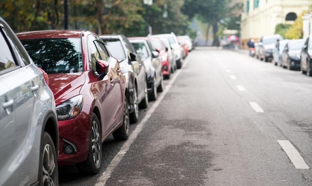 Parking Rules in Greece: How They Apply in Crete (2026)